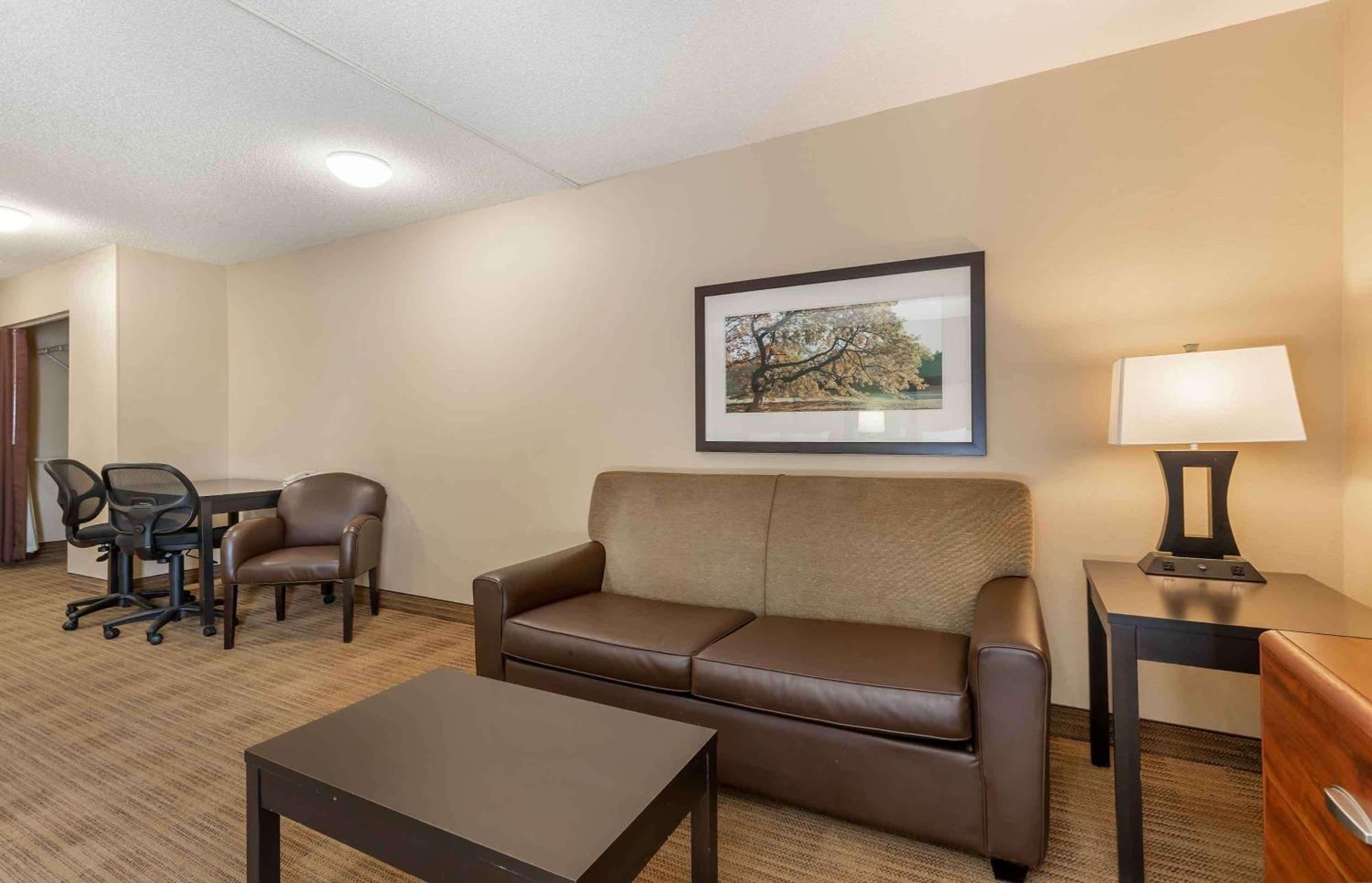Extended Stay America Select Suites - Des Moines - West Des Moines Clive Екстериор снимка